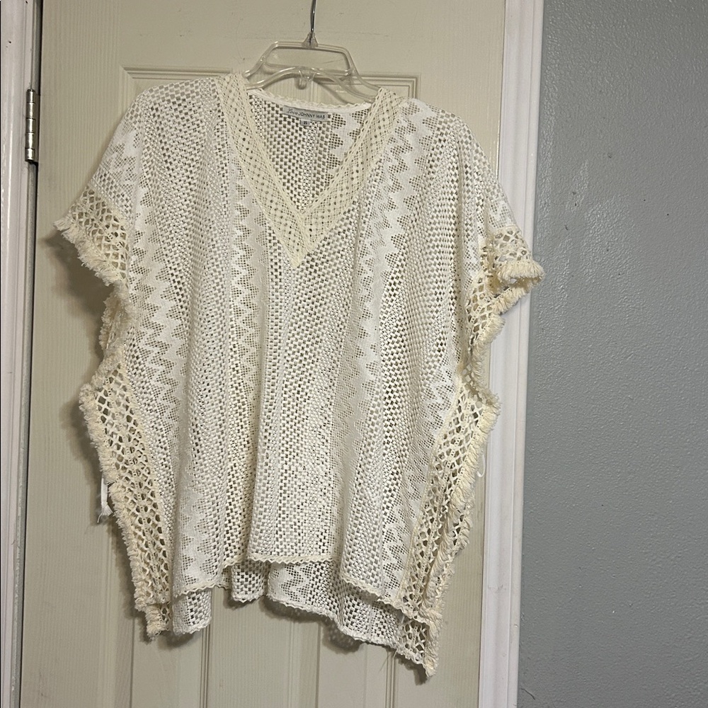 💸30%off2🛒 Love Johnny Was crochet poncho top